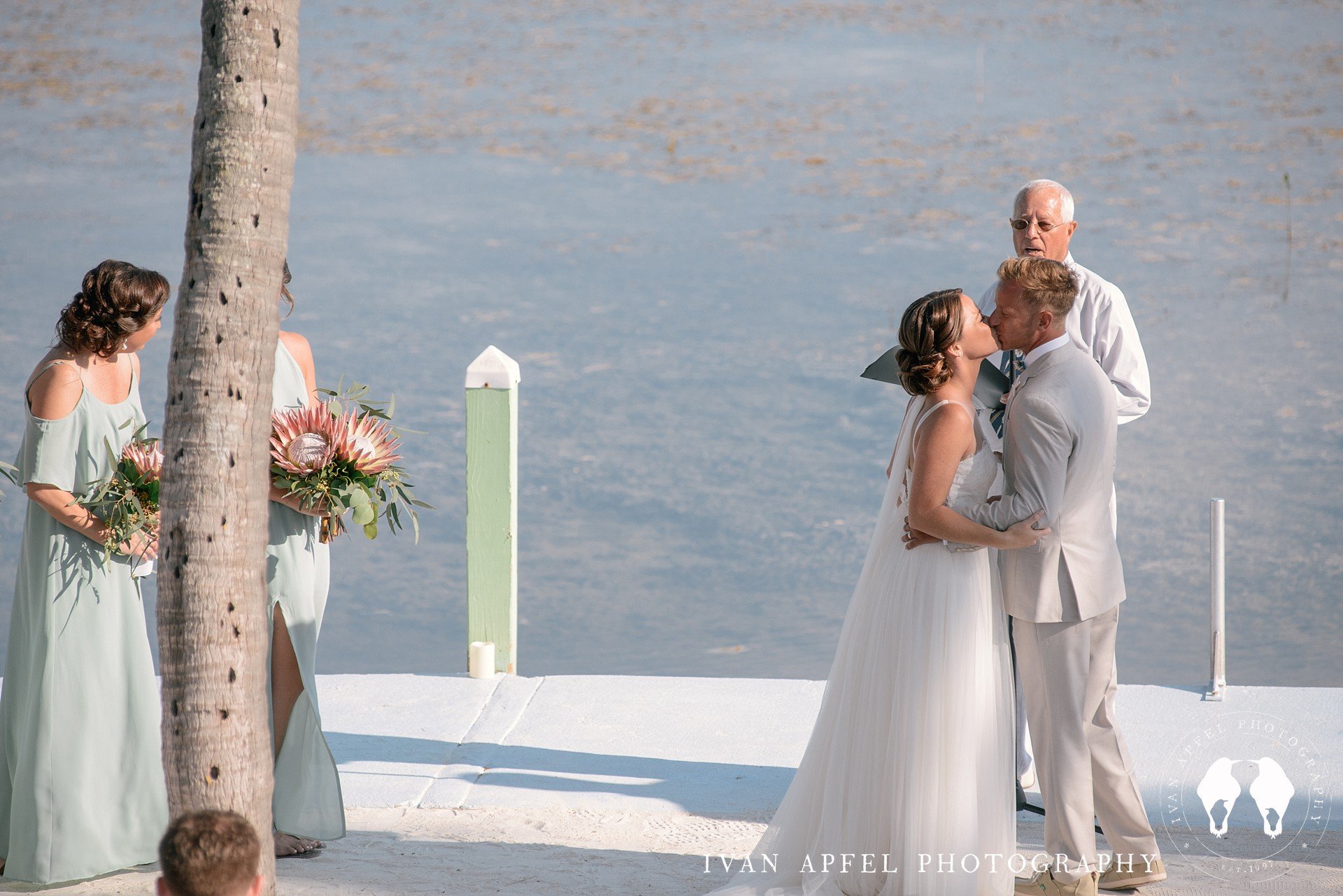 Drop Anchor Resort Islamorada Wedding Florida Keys Ivan Apfel Photography Kaitlin and Ben_0263.jpg